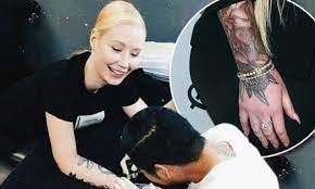 Australian recording artist and model iggy azalea's net worth is usd 6 million. Iggy Azalea Shows Off Her Sleeve Tattoo For The First Time At Gq Men Of The Year Awards Daily Mail Online