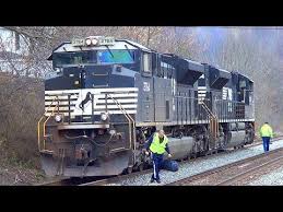 Trains Interrupt Festival After Parade 7 Loco Power Move Emd Demonstrators Youtube Norfolk Southern Train Video Train