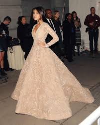 617 8 M Gostos 5 075 Comentarios Madison Beer Madisonbeer No Instagram Quot Tale As Old As Time Quot Gowns Fancy Dresses Gowns Dresses