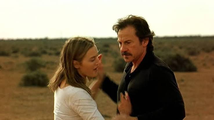 Holy Smoke! by Jane Campion retro review - The Spool | The Spool