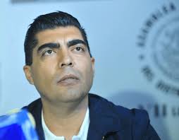 CARLOS CANDELARIA ANUNCIA RENUNCIA AL PARTIDO PES