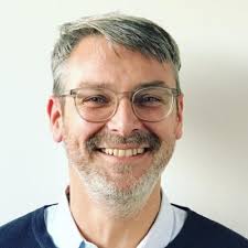 Enjoying the sun at our new GAIL's Bakery in Radlett ☀️