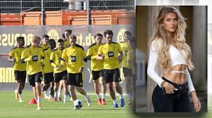 The press conference before the away game in mönchengladbach with head coach edin terzic and sports director michael zorc. Sportmob Top Facts About Alica Schmidt New Trainer Of Borussia Dortmund
