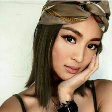 She is best known for her roles as eya rodriguez in diary ng panget and as samantha perez in talk back and you're dead. Smutty Nadine Lustre Short Hair Compilation Facebook