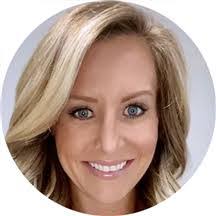 Sarah Baxley's Instagram, Twitter & Facebook