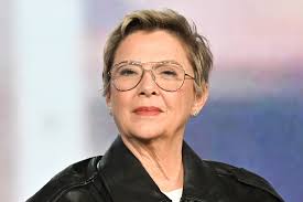 What is Annette Bening's net worth?