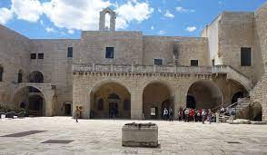 Travel guide resource for your visit to barletta. Barletta Apulien Italien De