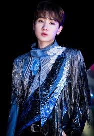 The sun is setting in purple and blue is there no getting closer to. Paroles Lyrics Silence Wang You Dian Tian