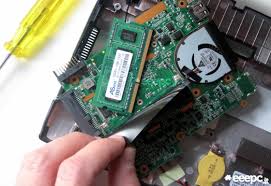 Asus Eee Pc 1025c Memory Can Be Upgraded With Some Difficulty Liliputing