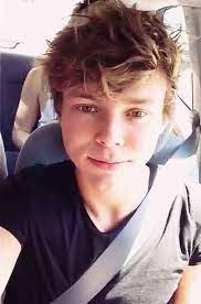And Basically Every Single Time He Was Absolutely Perfect Which Is All The Time Ashton Irwin Hair Ashton Irwin Cute Ashton Irwin
