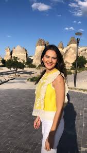 Masum Bakisli Kelebegim In 2020 Turkish Beauty Beauty Girl Turkish Actors