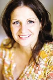 Ellen Rinaldi's Instagram, Twitter & Facebook