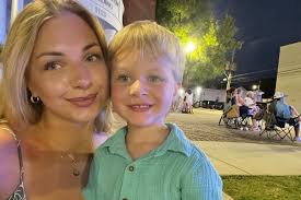 Fundraiser by Nina Hafner : Helft einer Mutter und ihrem Sohn wieder  nachhause zu kommen