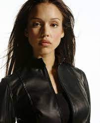 Her repertoire consists of no fewer than twenty kidnapping/bondage scenes from throughout her lucky for us! Jessica Alba Dark Angel Celebs