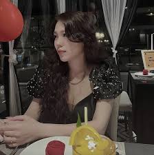 Chân dung bà xã mới cưới của tiền đạo Bùi Vĩ Hào