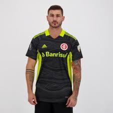 Minha camisa vermelha e a cachaça na mão! Camisas E Produtos Do Internacional Futfanatics
