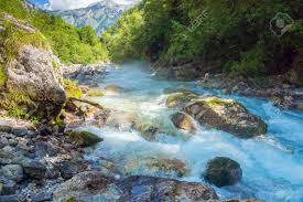 Schone Turkis Fluss In Den Nationalpark Triglav In Slowenien Lizenzfreie Fotos Bilder Und Stock Fotografie Image 61367069