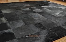 Weitere ideen zu schwarzer teppich dunkler teppich teppich. Exklusiver Kuhfell Teppich Schwarz 200 X 200 Cm Bei Kuhfelle Online