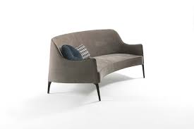 Ll divano leonard, in questa particolare configurazione utilizza un piano d'appoggio come collegamento tra il divano ed un elemento terminale senza schienale. Frigerio Poltrone E Divani Divanetti Jackie Bergere Design Di Mobili Piccolo Divano Design Divano