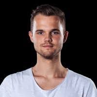 Alex Benner's Instagram, Twitter & Facebook