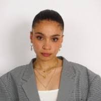 Amanda Gamblin's Instagram, Twitter & Facebook