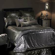 Kylie Minogue Es Ist Eine Kylie Bettdecke Und Es Ist Wirklich Hubsch Jeremy Fresh Ideen Literie De Luxe Ensembles De Literie Housse De Couette