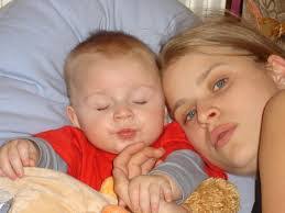 Emilie Hurst's Instagram, Twitter & Facebook