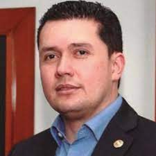 Intalan, from a story by jun lana and screenplay by rody vera. Edwin Ballesteros La Silla Vacia