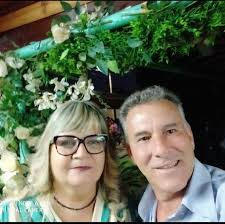 Whitnell's Cat® 621E Scraper, loading and dumping overburden. 📹