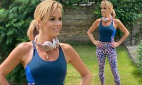 Amanda was born on february 16, 1971. Amanda Holden 49 Wears Skintight Gear Ahead Of Gym Session Daily Mail Online