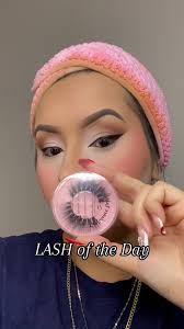 What Color Lashes Are Suitable for Hazel Eyes