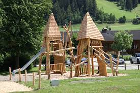 The hotel enjoys close proximity to innsbruck airport and vierersesselbahn sennjoch. Spielplatz Kampler See Ausflugsziel In Tirol