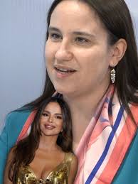 Benjamina Karić: Laž je da Severina košta 800.000 KM Cijeli intervju  gledajte na YouTube kanalu Avaz TV!