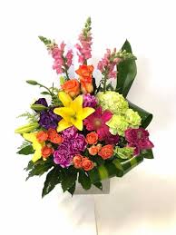 What S Better Than A Romantic Text Beautiful Flowers Because True Love Is Giving Flowers From Angie S Flo Flower Delivery Beautiful Flowers Flower Fashion