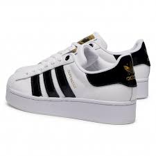 Browse colors and styles for men, women & kids and buy this timeless look today. Schuhe Adidas Superstar Bold W Fv3336 Ftwwht Cblack Goldmt Sneakers Halbschuhe Damenschuhe Eschuhe De