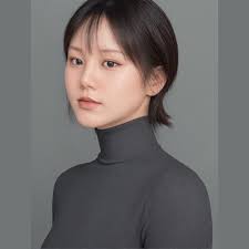 𝒀𝒐𝒖 𝒅𝒆𝒇𝒊𝒏𝒆 𝒃𝒆𝒂𝒖𝒕𝒚 𝒚𝒐𝒖𝒓𝒔𝒆𝒍𝒇🤍 . . . #blackandwhite  #snow #profile #AI #girlpower #defineyourself