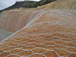 It is equally good for large projects like lamp shades and small ones like jewelry organizers. Hexagonal Wire Mesh For Hydroseeding On Slopes
