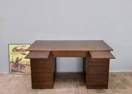 Verkaufe ein wunderschönen gut erhaltenen schreibtischstuhl von. Sachlicher Schreibtisch Mit Rollladen Industriedesign Um 1920 Antikhandel Lauke