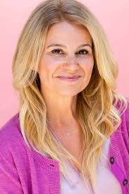 Kristen Mccullough's Instagram, Twitter & Facebook