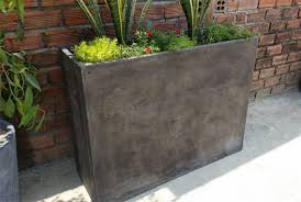 Pflanzkubel Beton Bepflanzt Mit Blumen Pflanzkubel Pflanzkubel Beton Pflanzen