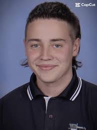 Lee Haley's Instagram, Twitter & Facebook