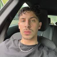 400+ perfiles de «Meloni»