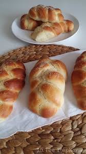 Maritozzi Barese Petites Tresses Au Sucre Une Specialite Boulangere Italienne Moelleuses Legeres Et 100 Vegetales Tresse Au Beurre Alimentation Dessert