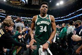 Giannis sina ougku antetokounmpo was born in athens in 1994. Giannis Antetokounmpo Ist Bereit Zum Abheben Nzz