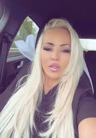 Final Wedding Dress Fitting for 2025 Bride