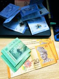 Cara kumpul duit rm5 rm10 rm20 rm50 rm100. On Twitter Azam 2020 Simpan Duit Hijau Oren Harap Kekal Istiqomah Bila Cashier Pulang Baki Duit Rm20 Rm5 Terus Sorok Sbb Nk Masuk Dlm Tabung Memang