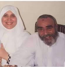 النهاية هنا !! مرقد الحاج الفنان فؤاد احمد من كان أسعده يوما فليقرأ له  الفاتحه على روحه يوما ... ناس كتير ماتعرف ان حياة الفنان فؤاد احمد انتهت  بمأ ساة كبيرة لانه