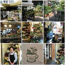 Luxury flowers with a freshness guarantee and free chocolates. Cafe And Flower Shop Blute Flower Shop Design Flower Shop Garden Shop