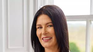 Amanda Bone's Instagram, Twitter & Facebook