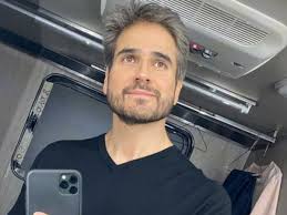 Daniel Arena se quitó 15 años de encima